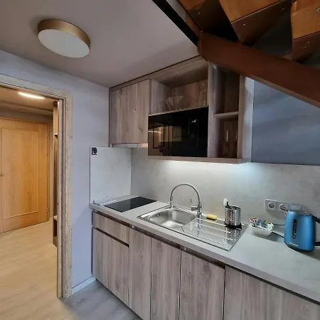 Etenia Appartement *